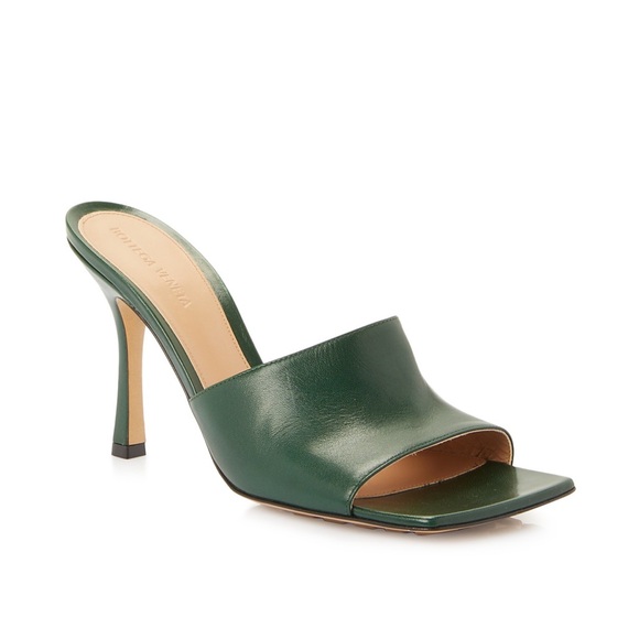 NWT Bottega Veneta Green Leather Mules Size 38 - Picture 1 of 10